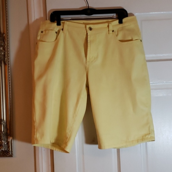 DG2 Diane Gilman Pants - DG2-Diane Gilman Yellow Shorts Size 12